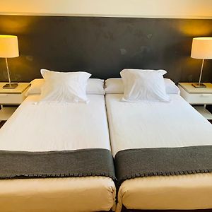 Super Balmes Guest House